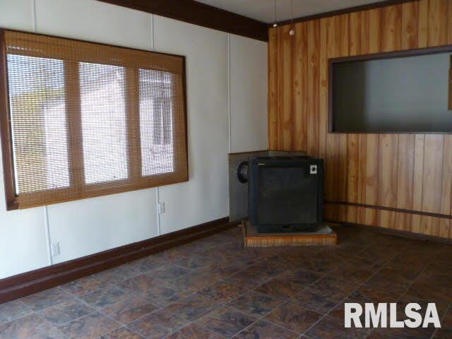 8665 State Rte 161 Extension Iuka, IL 62849 - Photo 5 of 18