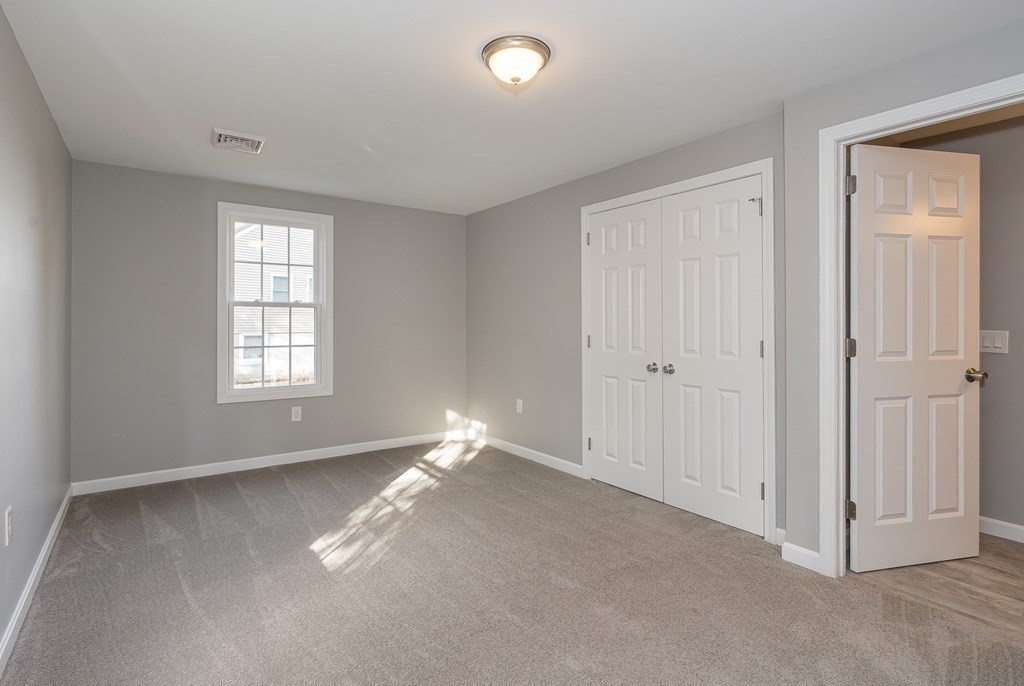 115 Jennings Street Springfield, MA 01119 - Photo 15 of 32
