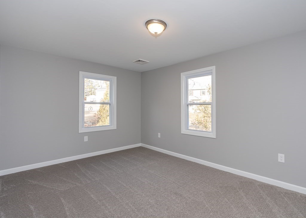 115 Jennings Street Springfield, MA 01119 - Photo 20 of 32