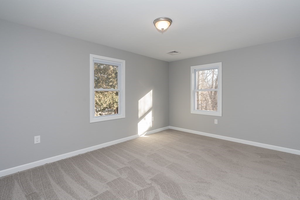 115 Jennings Street Springfield, MA 01119 - Photo 23 of 32