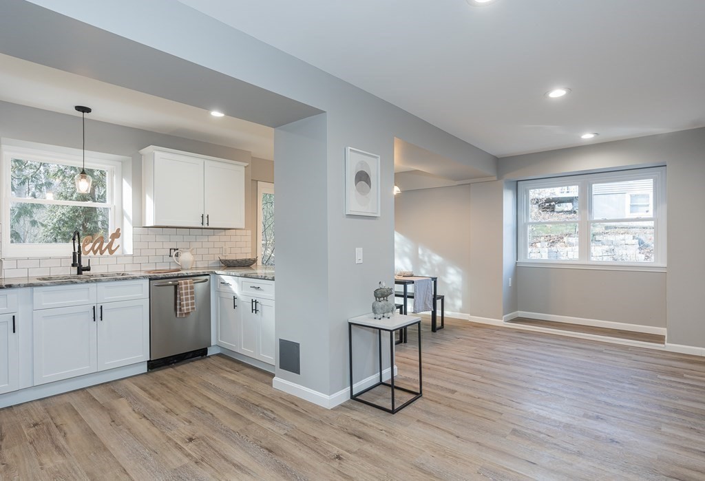 115 Jennings Street Springfield, MA 01119 - Photo 4 of 32