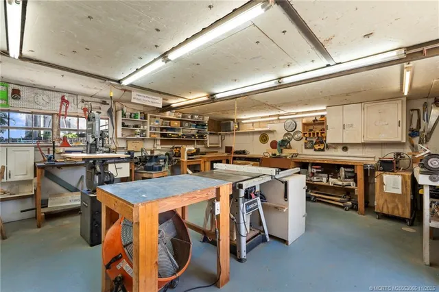 a view of a storage & utility room