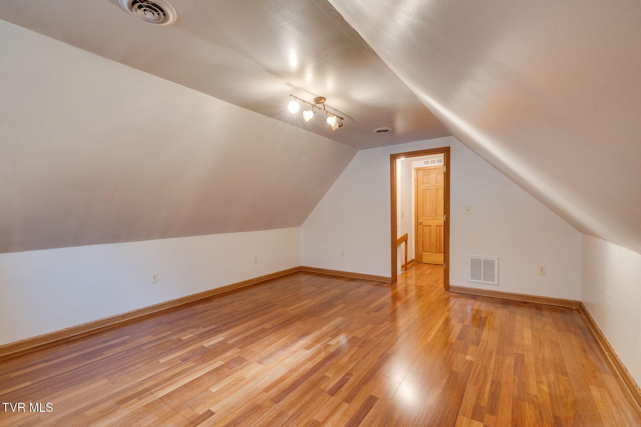23075 Montego Bay Road Abingdon, VA 24211 - Photo 44 of 61 036