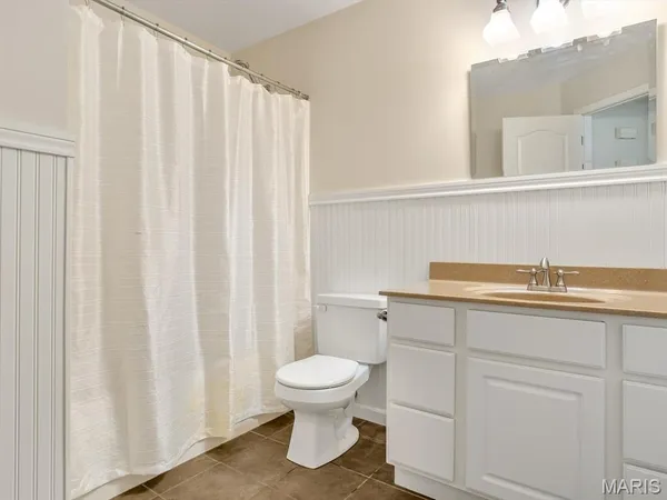 $350,000 | 216 Woodland Drive, Edwardsville, IL 62025