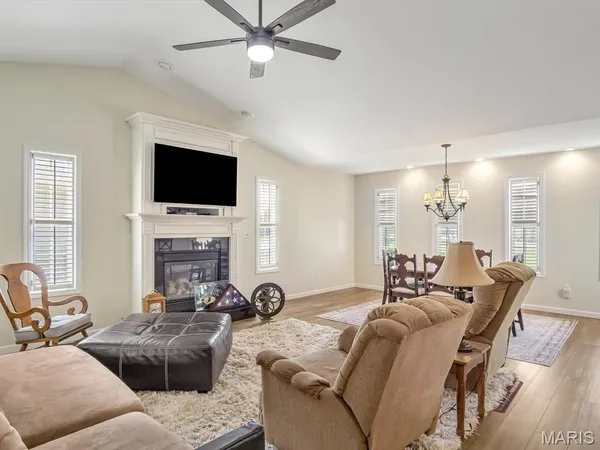 $350,000 | 216 Woodland Drive, Edwardsville, IL 62025