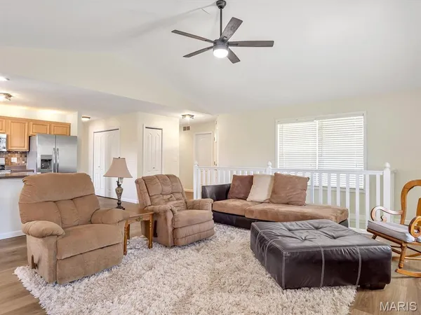 $350,000 | 216 Woodland Drive, Edwardsville, IL 62025