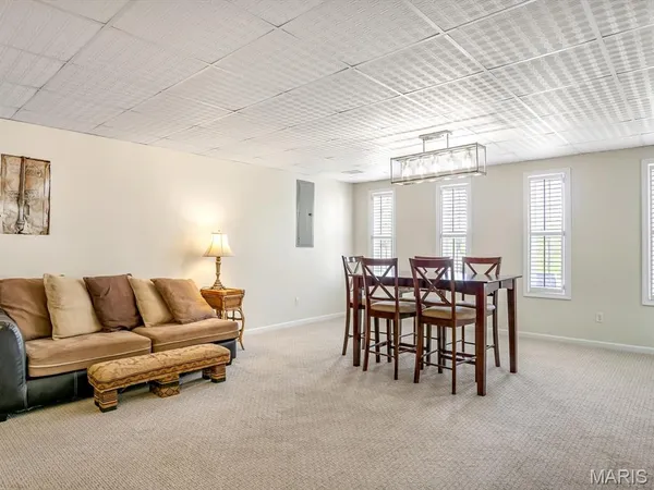 $350,000 | 216 Woodland Drive, Edwardsville, IL 62025