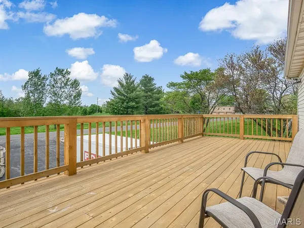 $350,000 | 216 Woodland Drive, Edwardsville, IL 62025