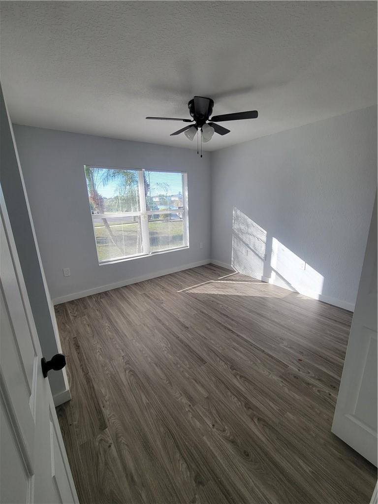 149 Dabou Loop Belle Glade, FL 33430 - Photo 5 of 25 Photo 5