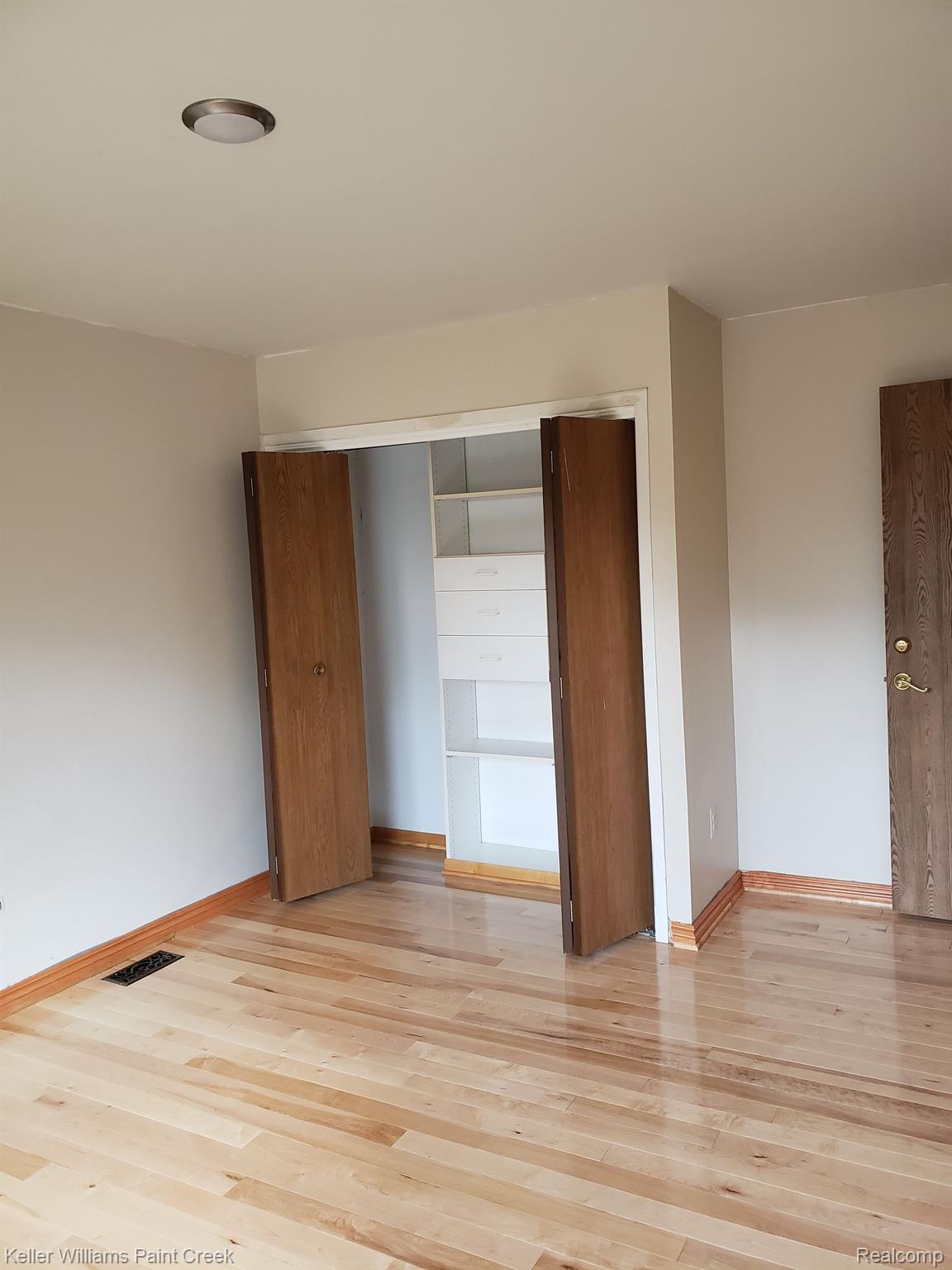 660 Baker Street Rochester, MI 48307 - Photo 27 of 43 Gallery Image 27