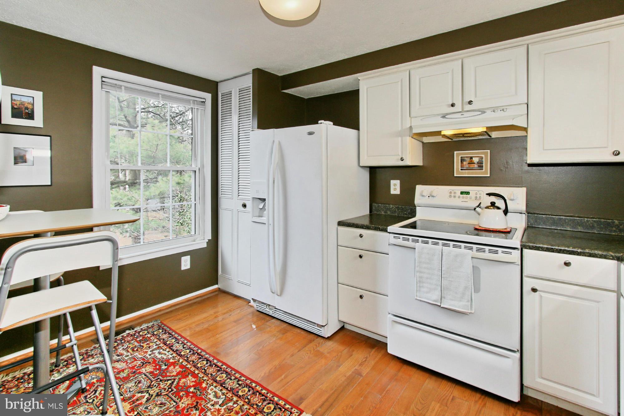 6516 Alexis Lane Springfield, VA 22152 - Photo 10 of 24 Kitchen