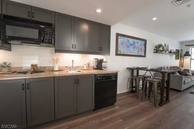 $2,000 | 200 Highway 94, Vernon, NJ 07462