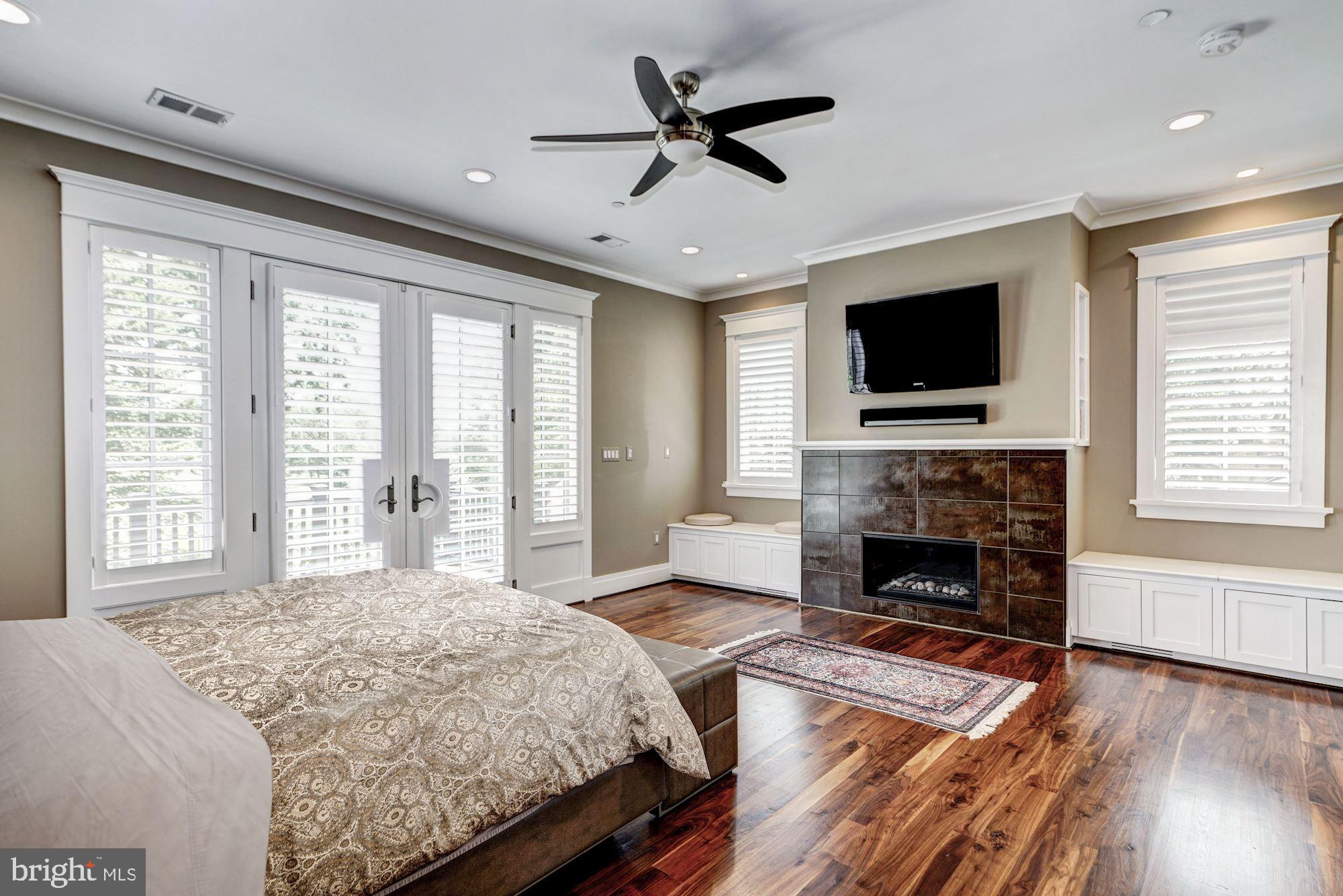 9927 Carter Road Bethesda, MD 20817 - Photo 21 of 47 Well Appointed Master Bedroom