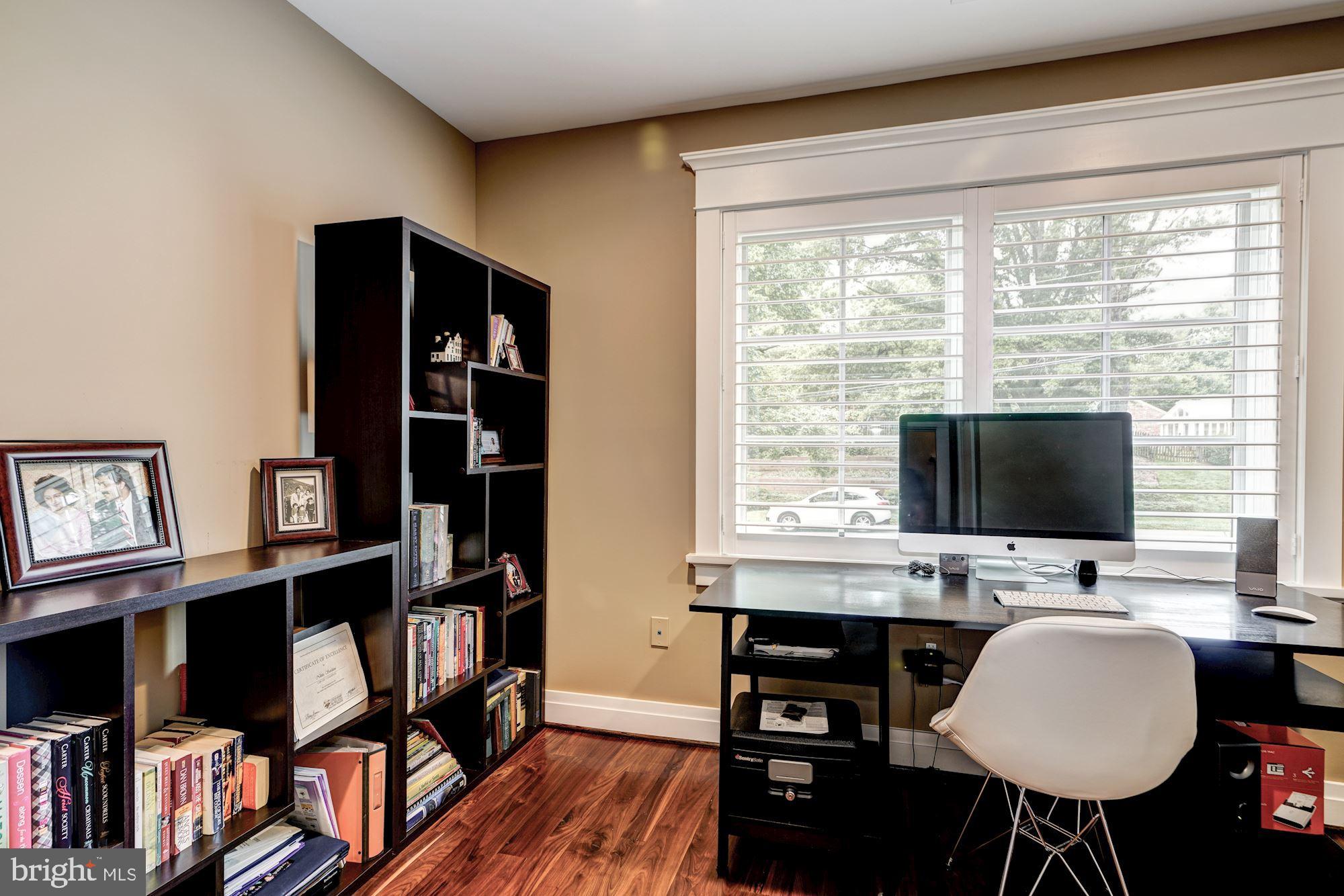 9927 Carter Road Bethesda, MD 20817 - Photo 36 of 47 Upper Level #1 Home Office
