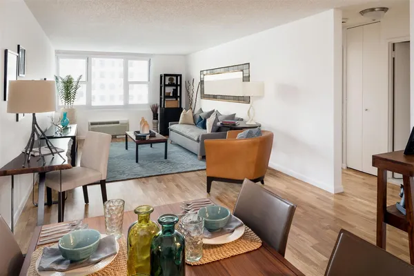 $6,770 | 385 South End Avenue, Unit 7B | Battery Park City
