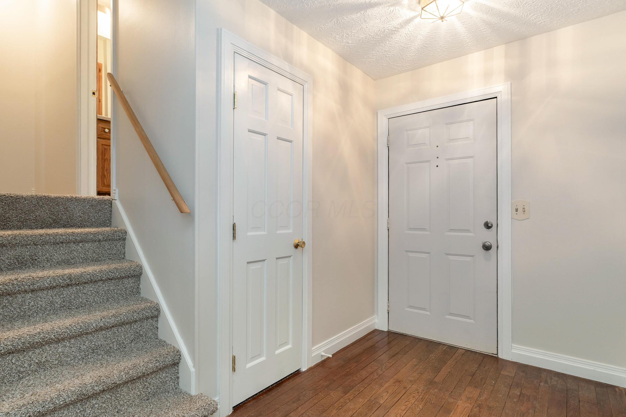 12643 Heimberger Road Northwest Baltimore, OH 43105 - Photo 13 of 49 Stairwell to Upper Level