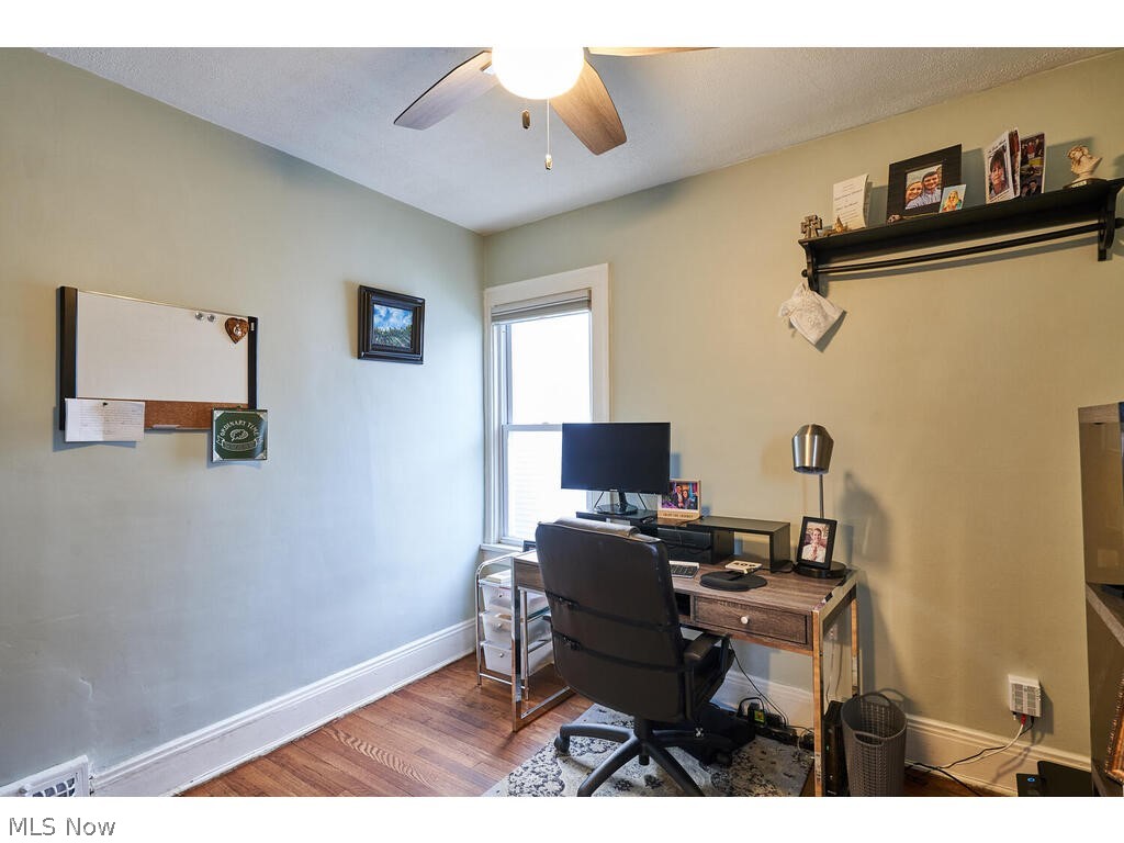 3235 Tullamore Road Cleveland, OH 44118 - Photo 17 of 23 Gallery Image 17
