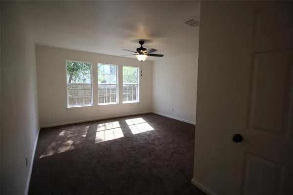 $1,650 | 111 West Wolfe Street, Grand Saline, TX 75140