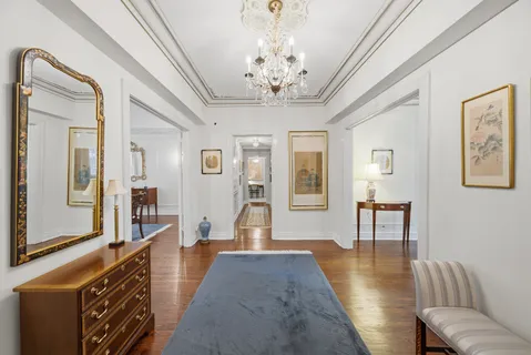 $995,000 | 232 East Walton Place, Unit 3E, Chicago, IL 60611