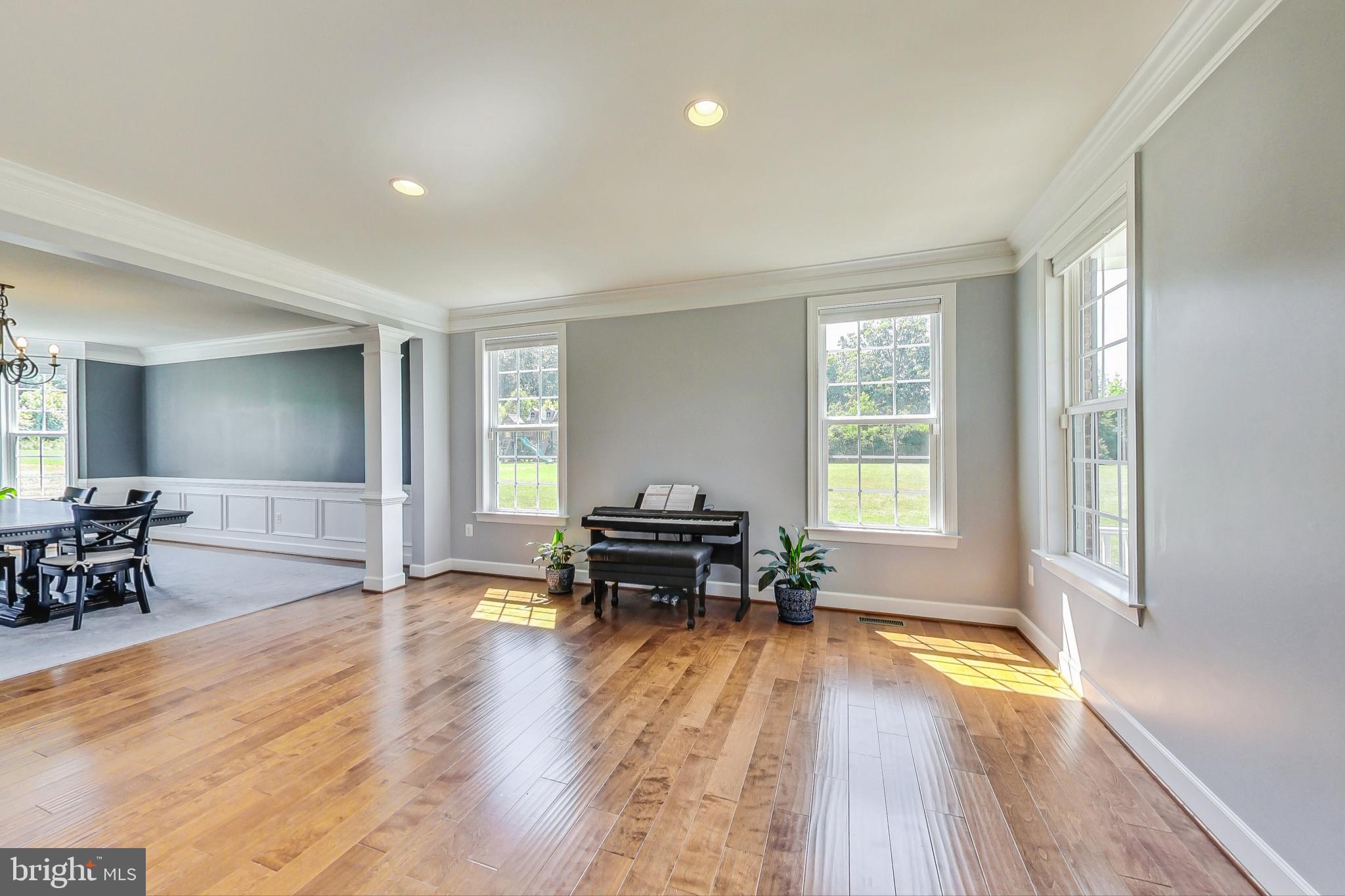 7705 Signal Hill Road Manassas, VA 20111 - Photo 13 of 73 Living Room