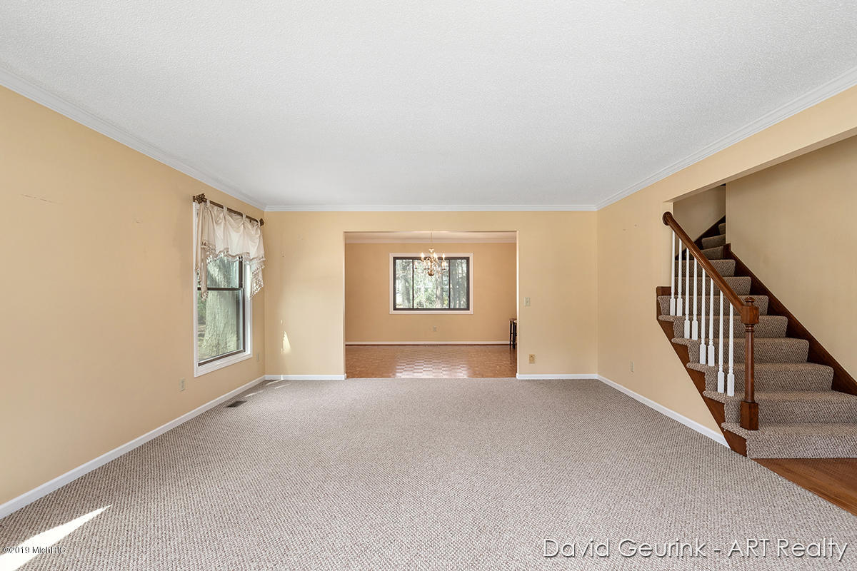 175 Portchester Road Holland, MI 49424 - Photo 12 of 33 IMG_1005