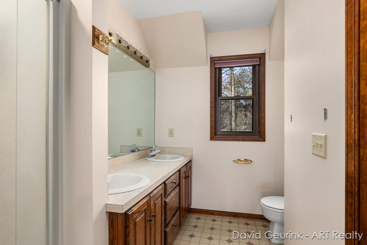 175 Portchester Road Holland, MI 49424 - Photo 16 of 33 IMG_1010