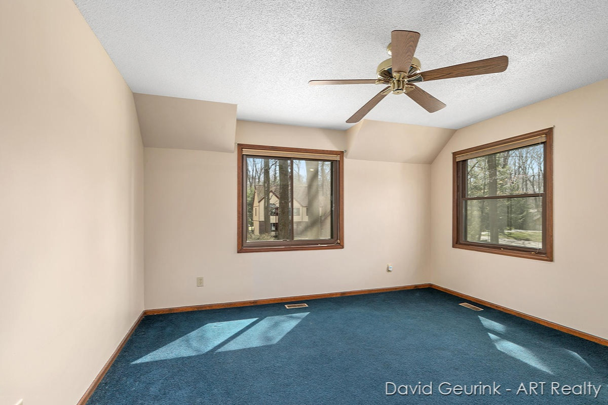 175 Portchester Road Holland, MI 49424 - Photo 20 of 33 IMG_1014