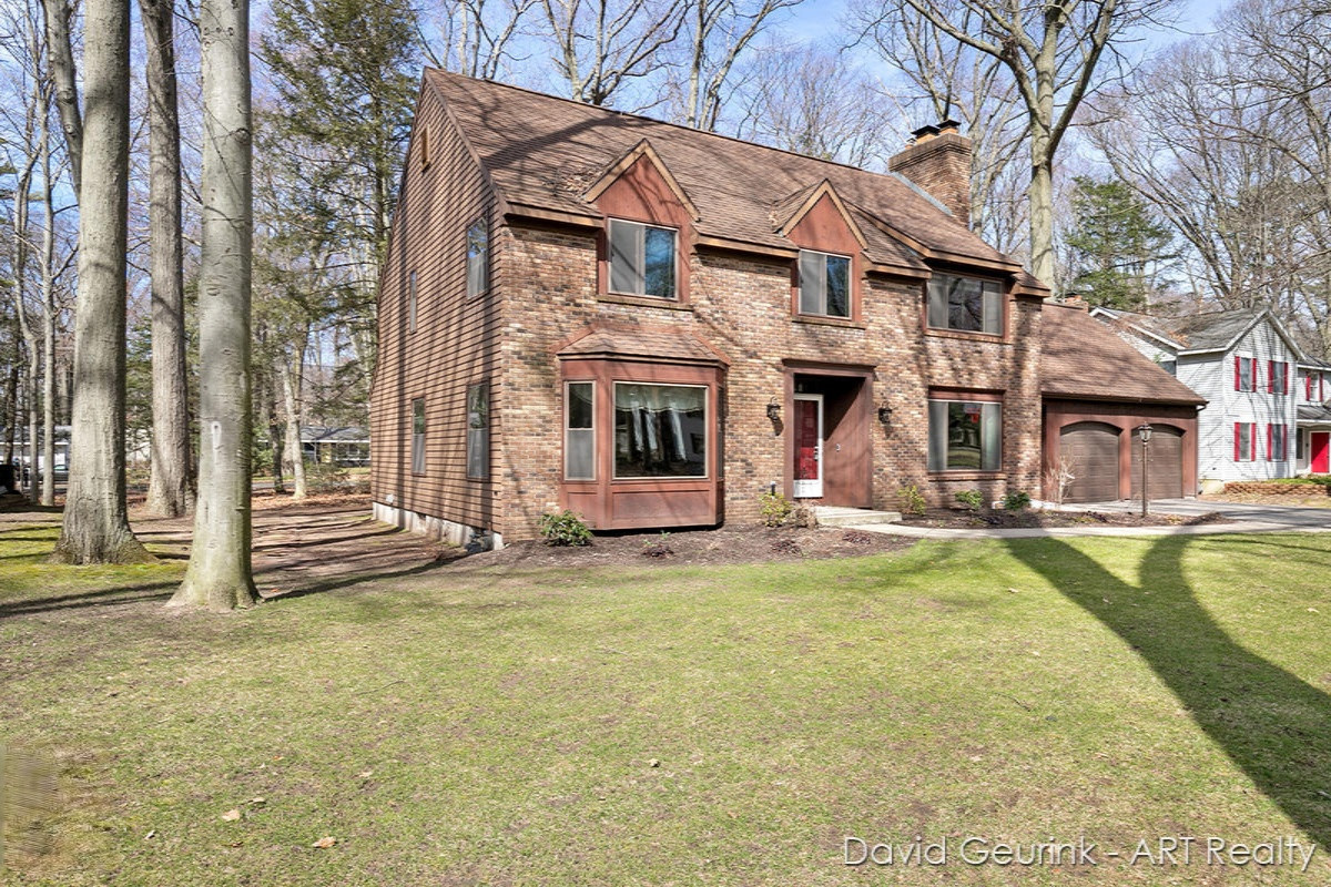 175 Portchester Road Holland, MI 49424 - Photo 3 of 33 IMG_1001
