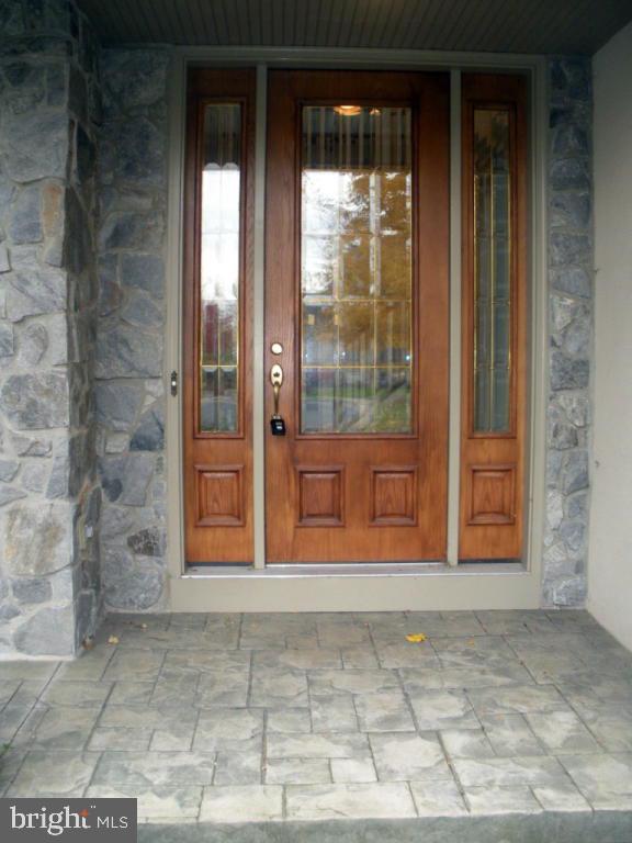 735 Goose Neck Drive Lititz, PA 17543 - Photo 2 of 37 Gallery Image 2