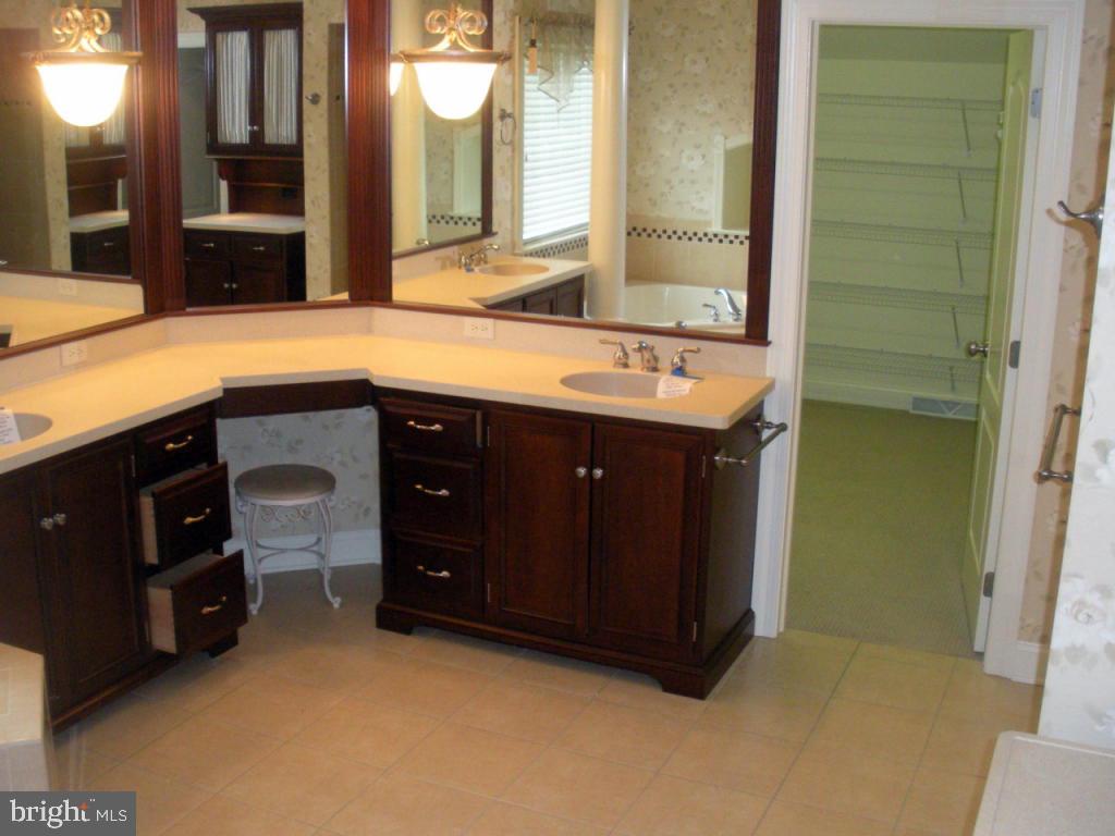 735 Goose Neck Drive Lititz, PA 17543 - Photo 24 of 37 Gallery Image 24