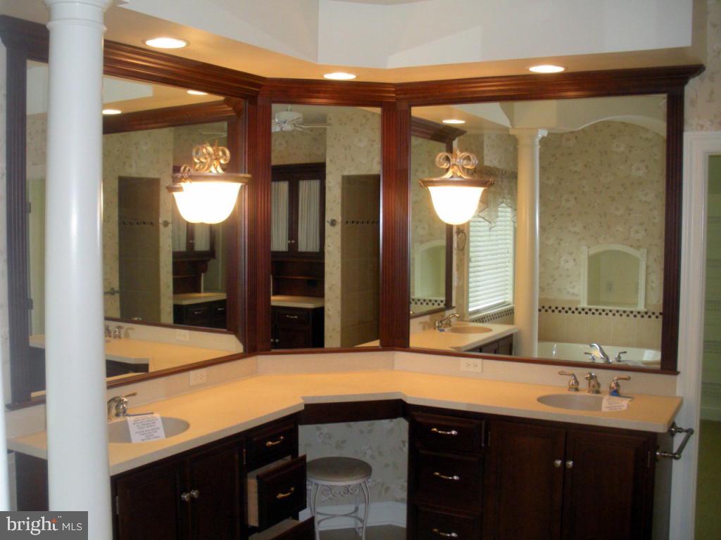 735 Goose Neck Drive Lititz, PA 17543 - Photo 27 of 37 Gallery Image 27