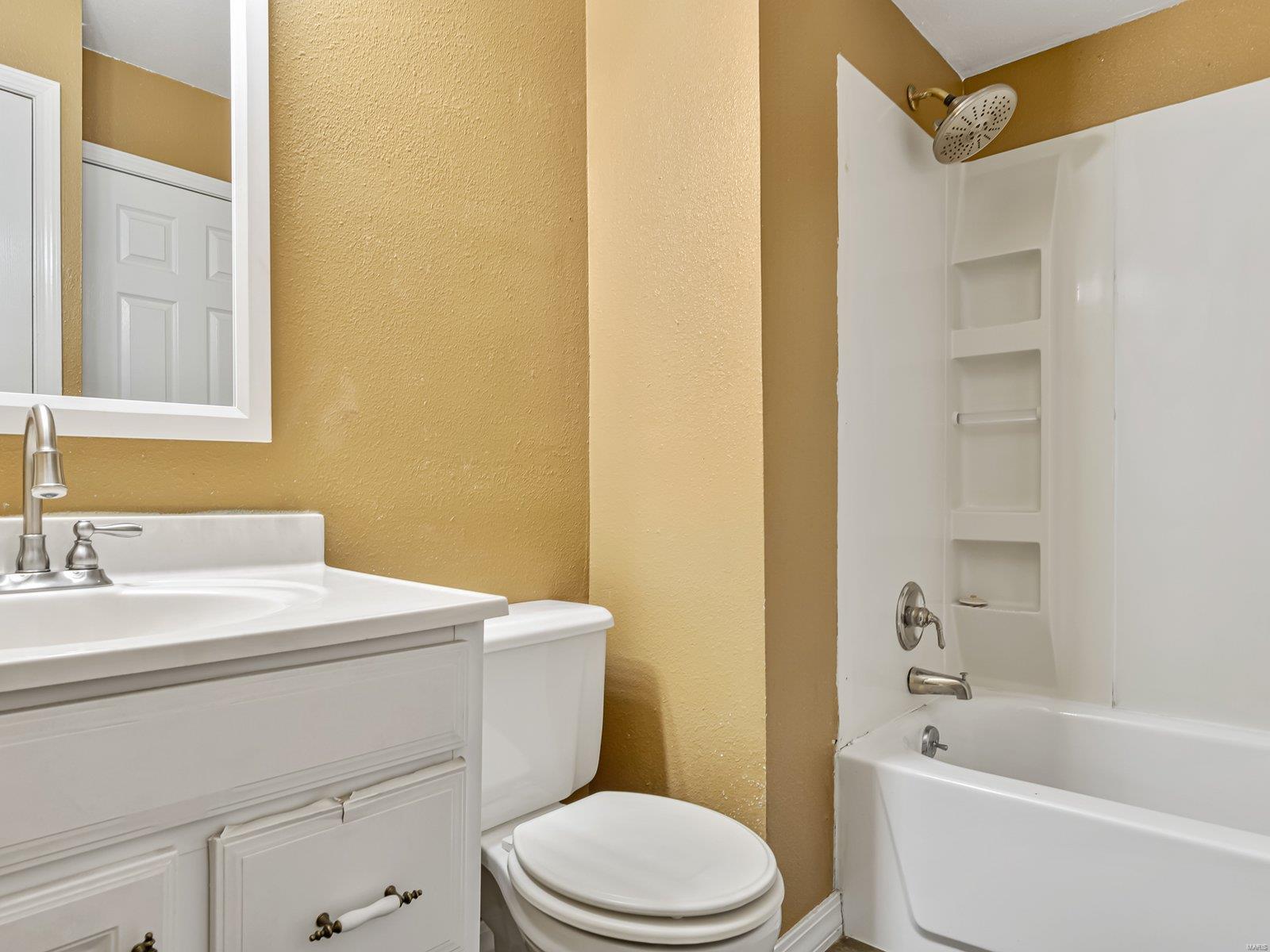 8901 Collinsville Road Collinsville, IL 62234 - Photo 20 of 29 Gallery Image 20
