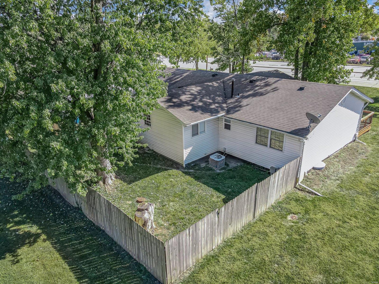 8901 Collinsville Road Collinsville, IL 62234 - Photo 28 of 29 Gallery Image 28