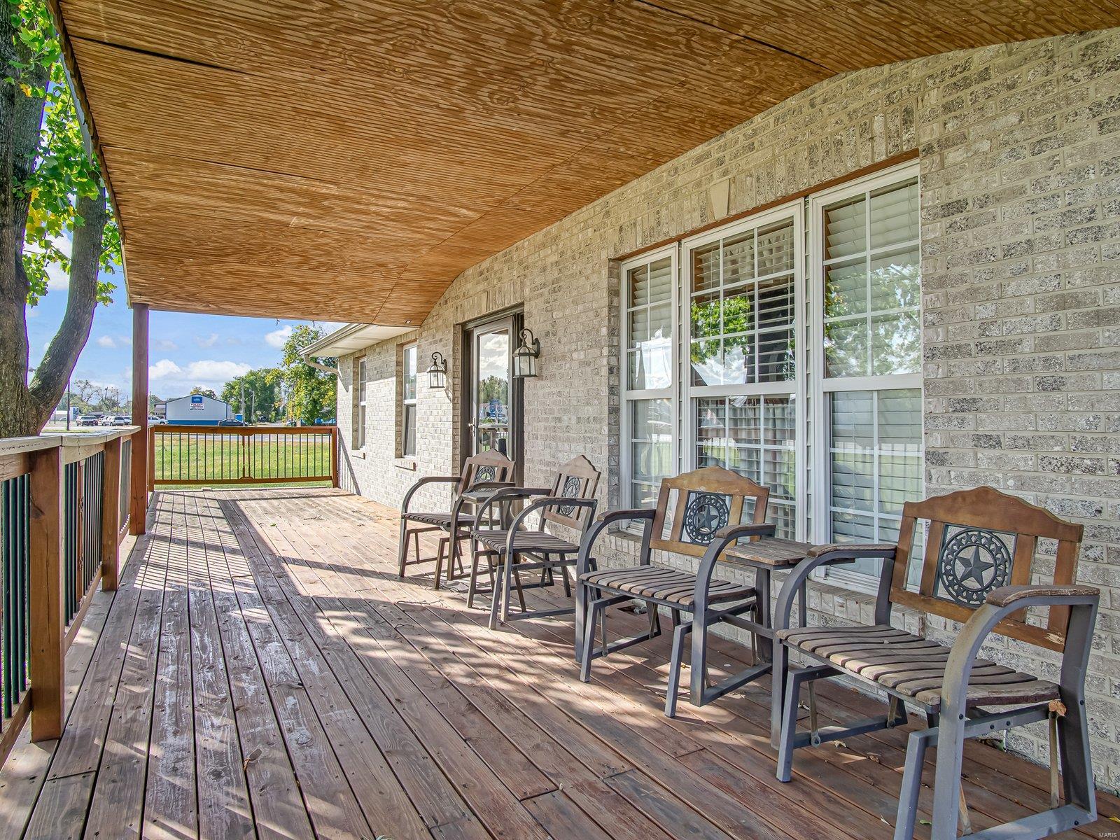 8901 Collinsville Road Collinsville, IL 62234 - Photo 3 of 29 Gallery Image 3