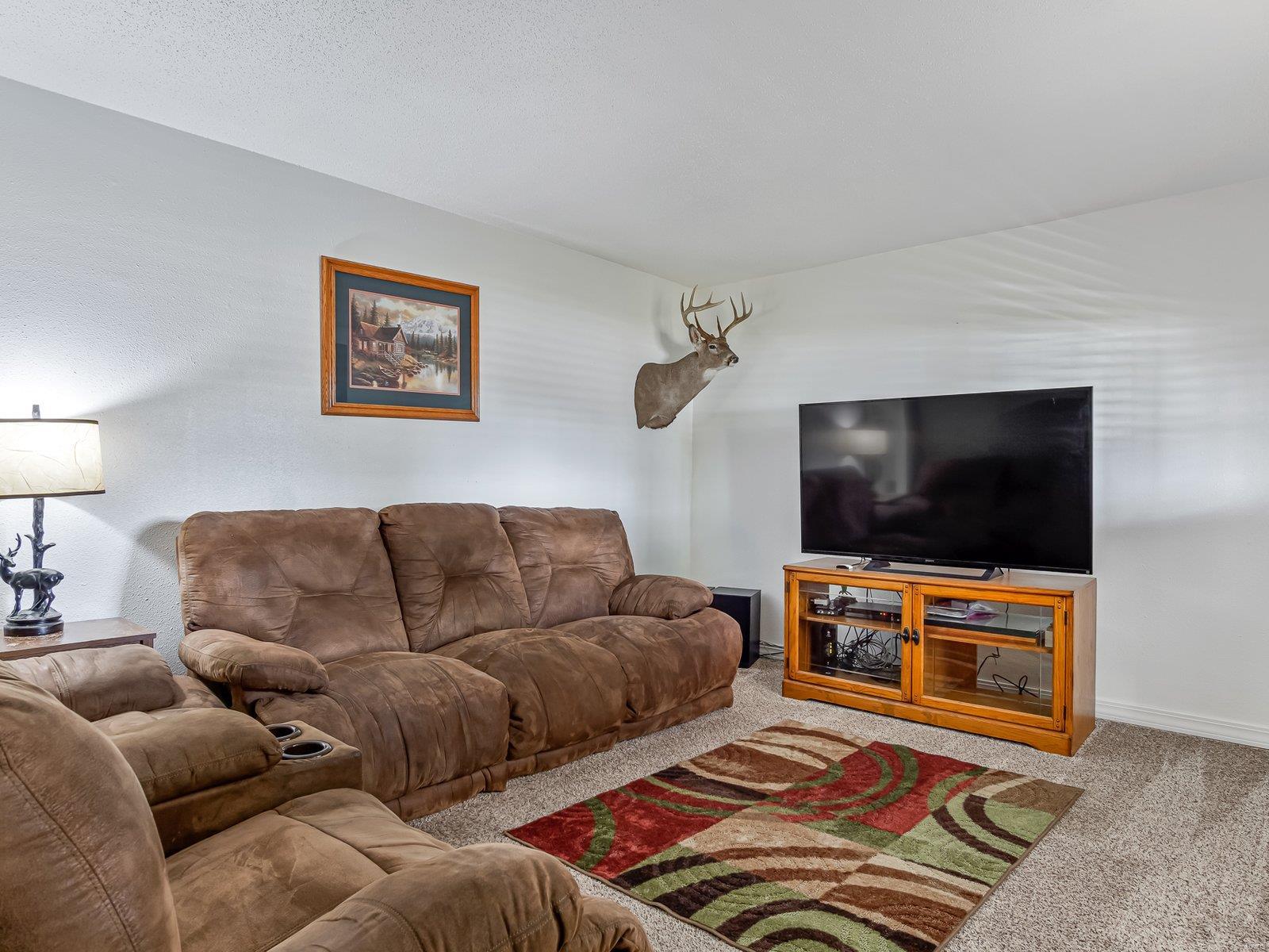 8901 Collinsville Road Collinsville, IL 62234 - Photo 9 of 29 Gallery Image 9