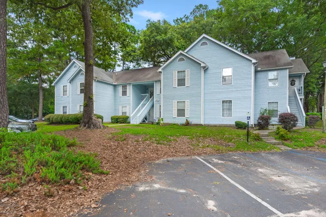 $175,000 | 2011 Coldspring Drive, Unit F, North Charleston, SC 29406