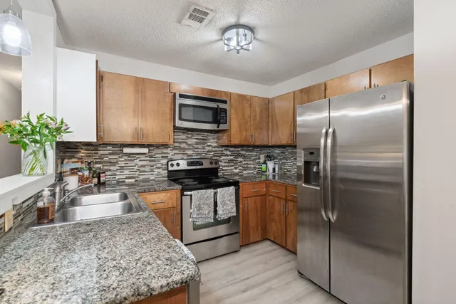 $175,000 | 2011 Coldspring Drive, Unit F, North Charleston, SC 29406