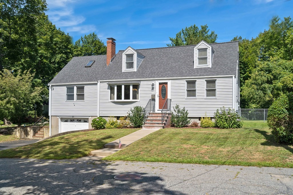 21 Columbine Road Norwood, MA 02062 - Photo 1 of 39 Gallery Image 1