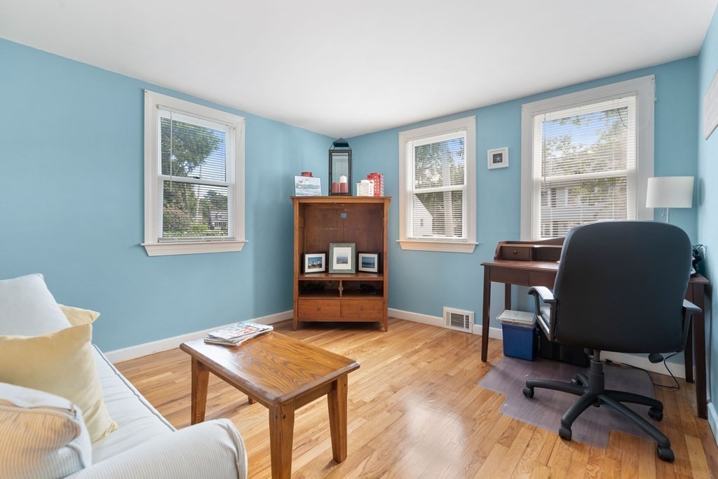 21 Columbine Road Norwood, MA 02062 - Photo 16 of 39 Gallery Image 16