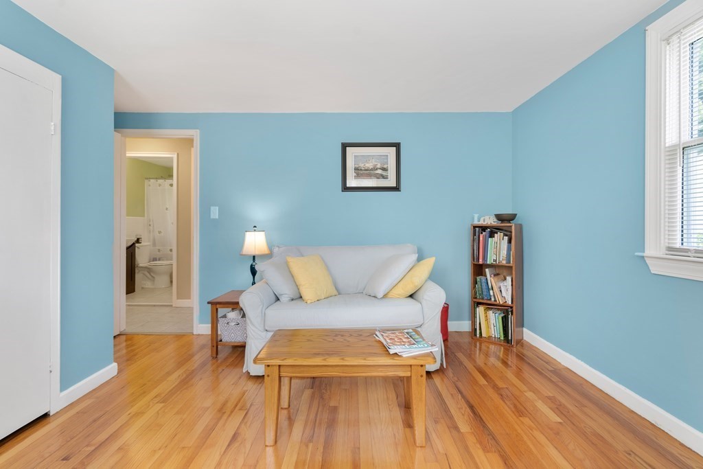 21 Columbine Road Norwood, MA 02062 - Photo 18 of 39 Gallery Image 18