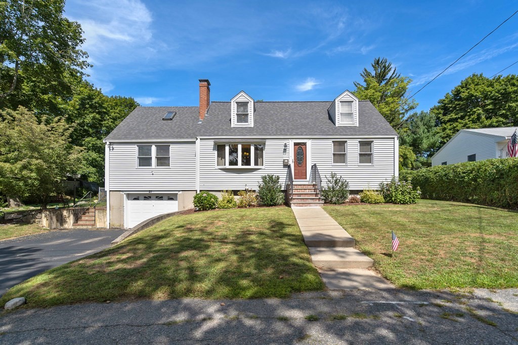 21 Columbine Road Norwood, MA 02062 - Photo 2 of 39 Gallery Image 2