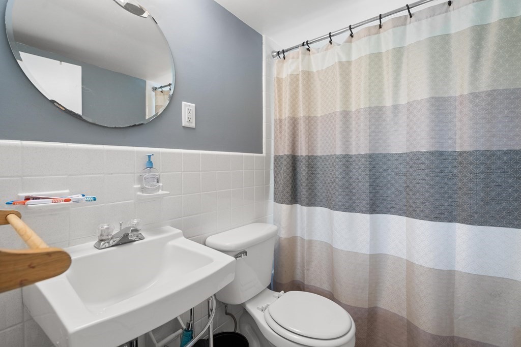 21 Columbine Road Norwood, MA 02062 - Photo 27 of 39 Gallery Image 27