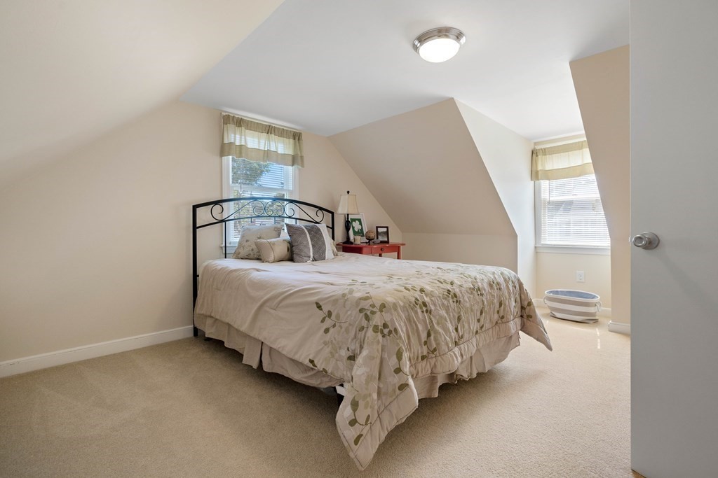 21 Columbine Road Norwood, MA 02062 - Photo 28 of 39 Gallery Image 28