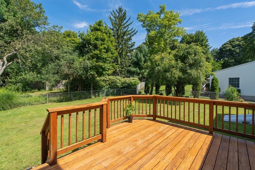 21 Columbine Road Norwood, MA 02062 - Photo 32 of 39 Gallery Image 32