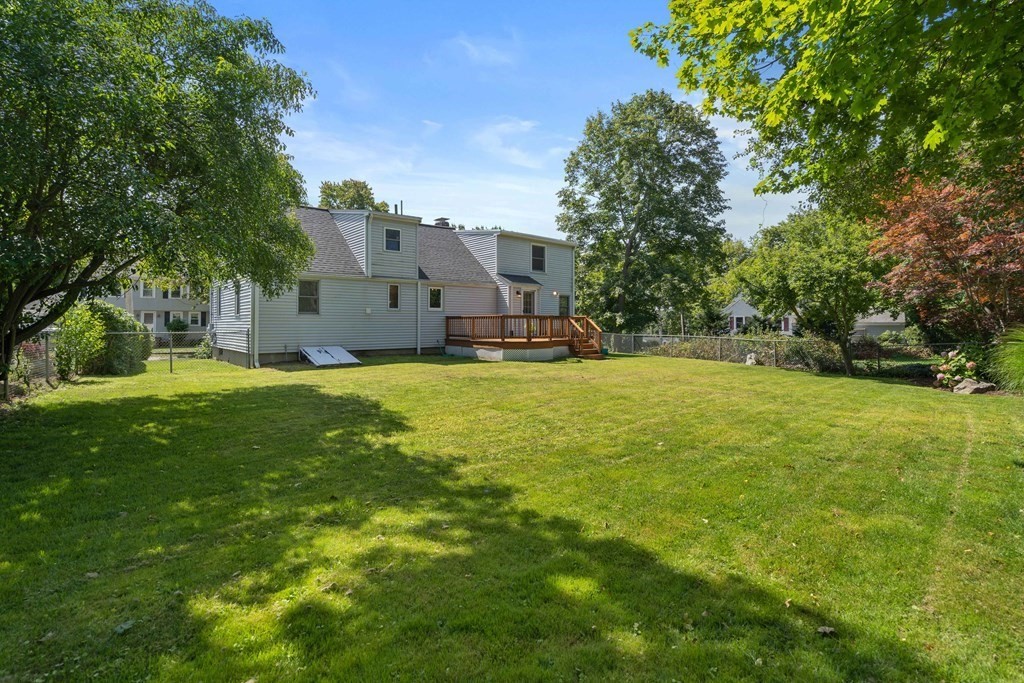 21 Columbine Road Norwood, MA 02062 - Photo 33 of 39 Gallery Image 33