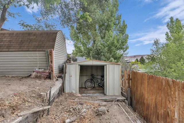 $299,000 | 1415 Winterview Drive, Green River, WY 82935