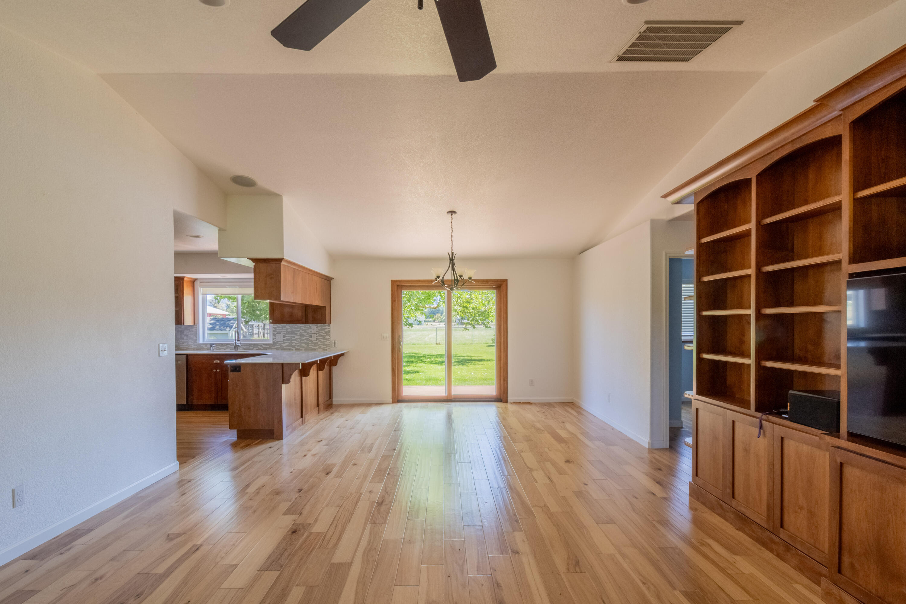 3317 Leonard Road Grants Pass, OR 97527 - Photo 38 of 62 38