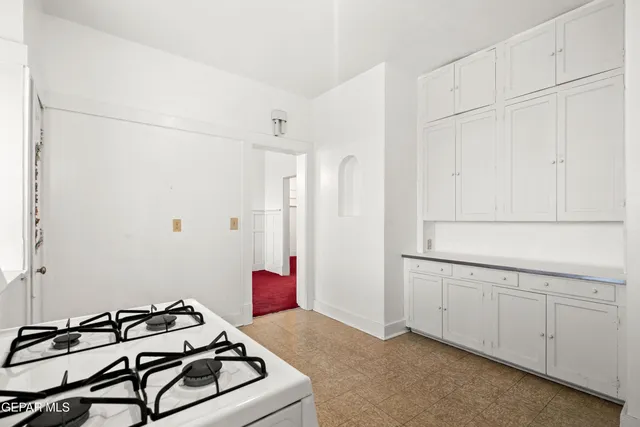 $300,000 | 3901 McKinley Avenue, El Paso, TX 79930