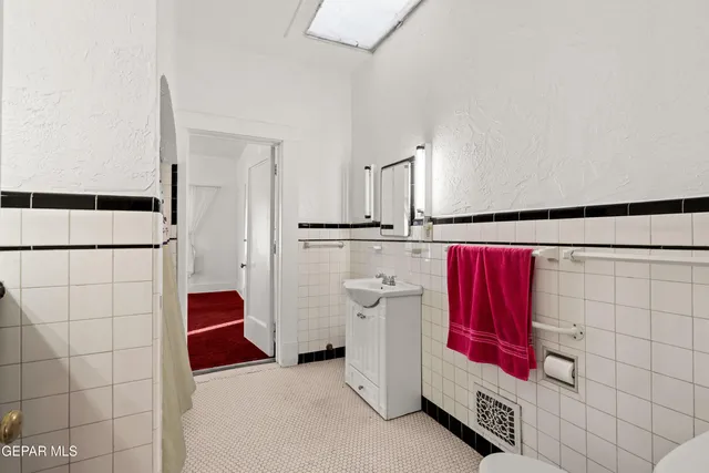 $300,000 | 3901 McKinley Avenue, El Paso, TX 79930