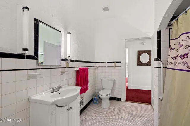 $300,000 | 3901 McKinley Avenue, El Paso, TX 79930